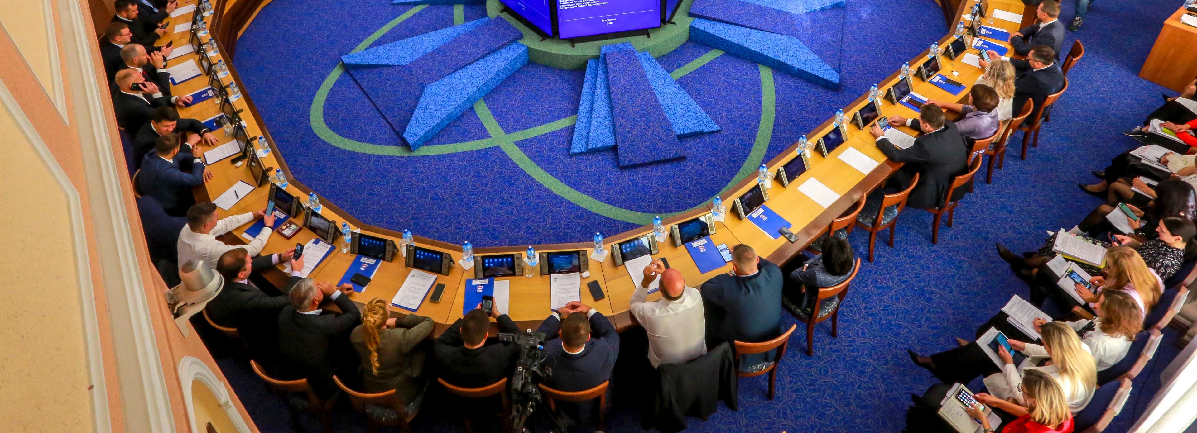 Депутаты хотят контролировать кадровые назначения в мэрии Новосибирска