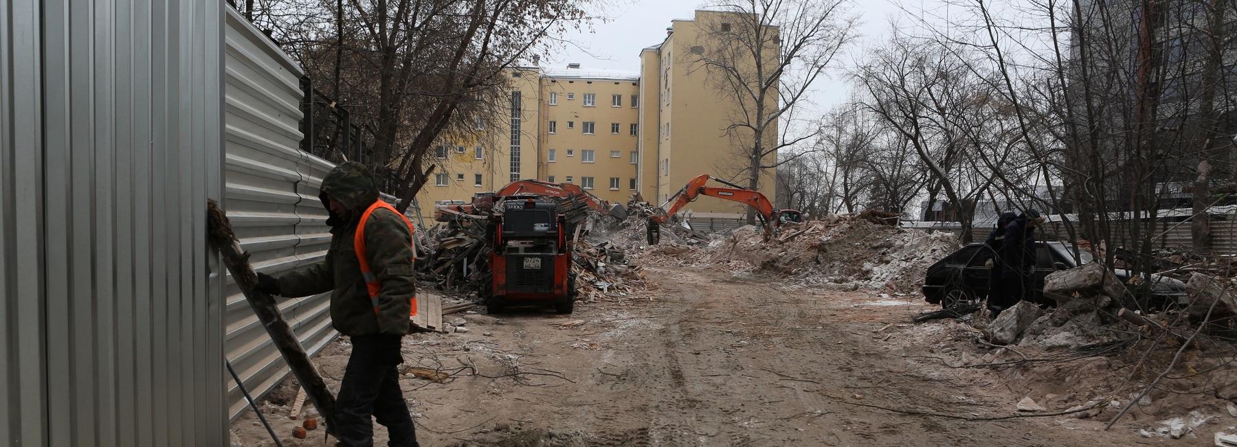 Вместо снесённого дома-коммуны построят высотку с тремя подземными этажами