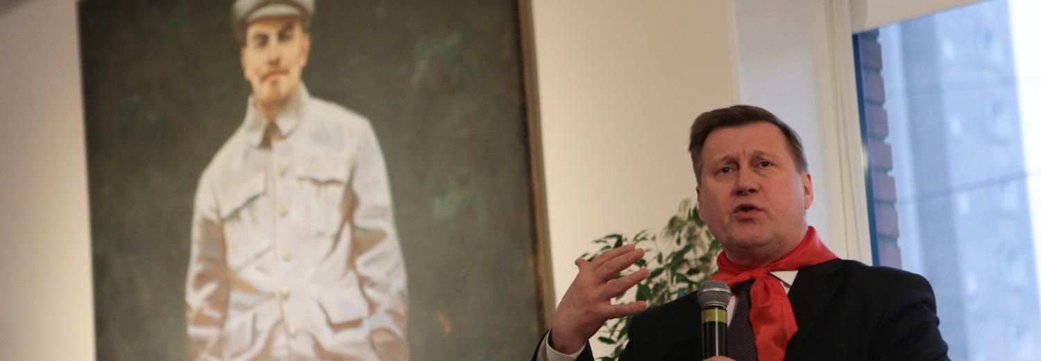 Коротко: голосование по Конституции не помешает дню рождения Ленина