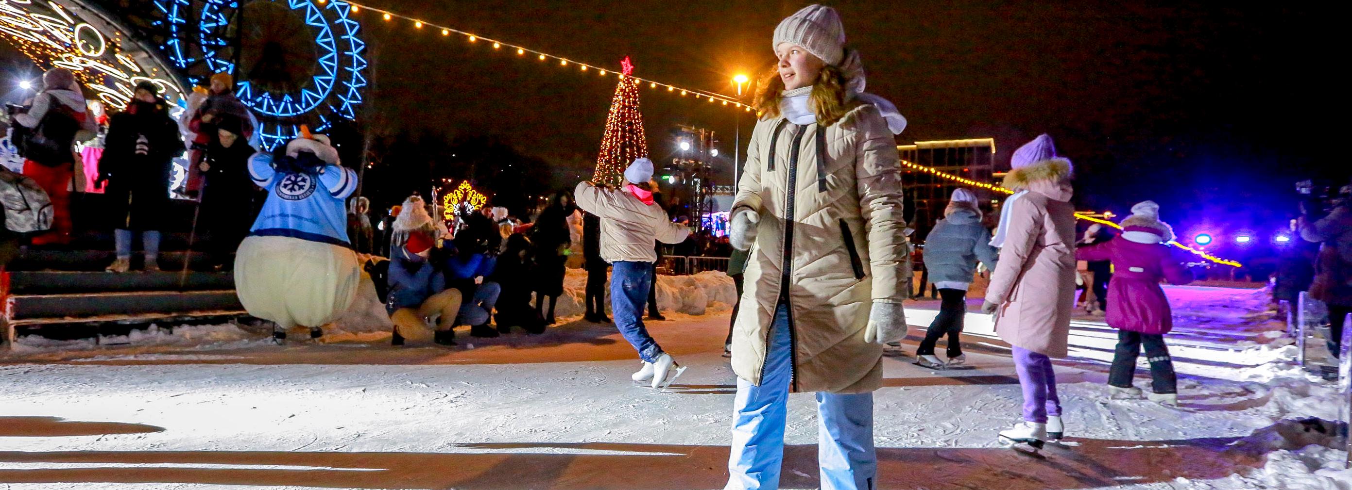 Самый длинный в мире каток открыли на Михайловской набережной