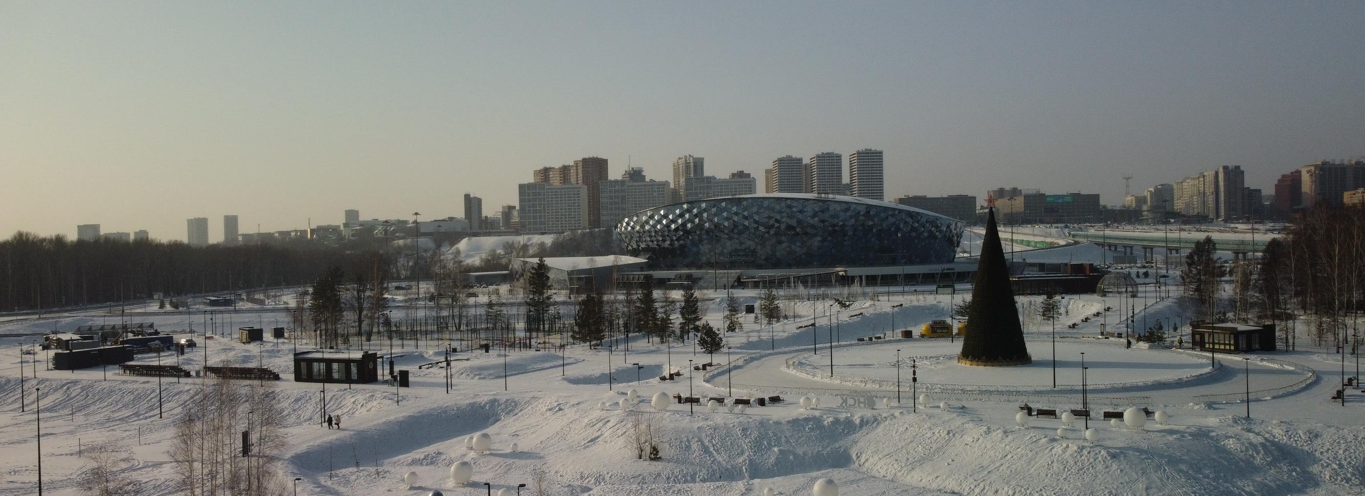 Миллион готовы потратить на вывоз снега с территории «Сибирь-Арены»