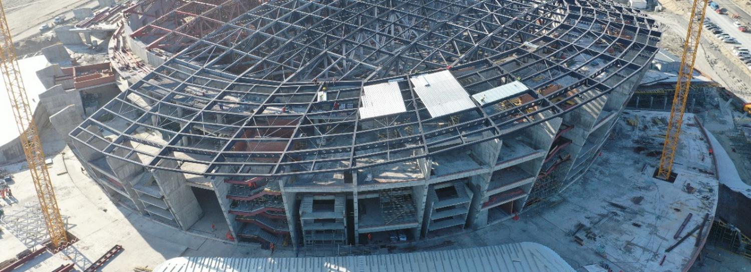 Кровлю площадью 17 000 «квадратов» начали монтировать на новом ЛДС