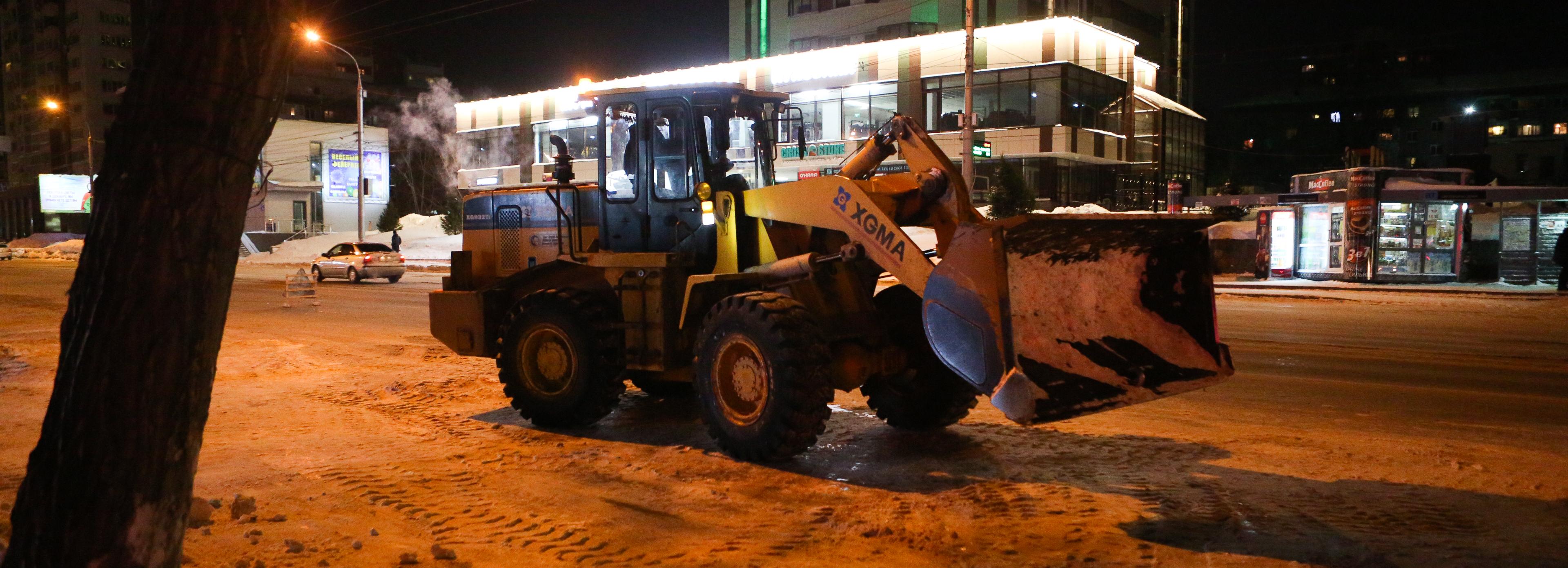 Внимание, снегоуборка: какие улицы Новосибирска чистят 20 февраля