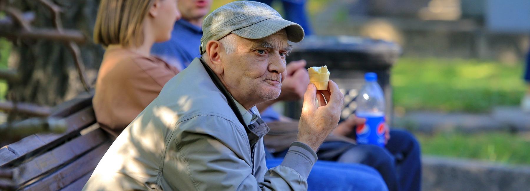 Кому положена досрочная пенсия — публикуем список