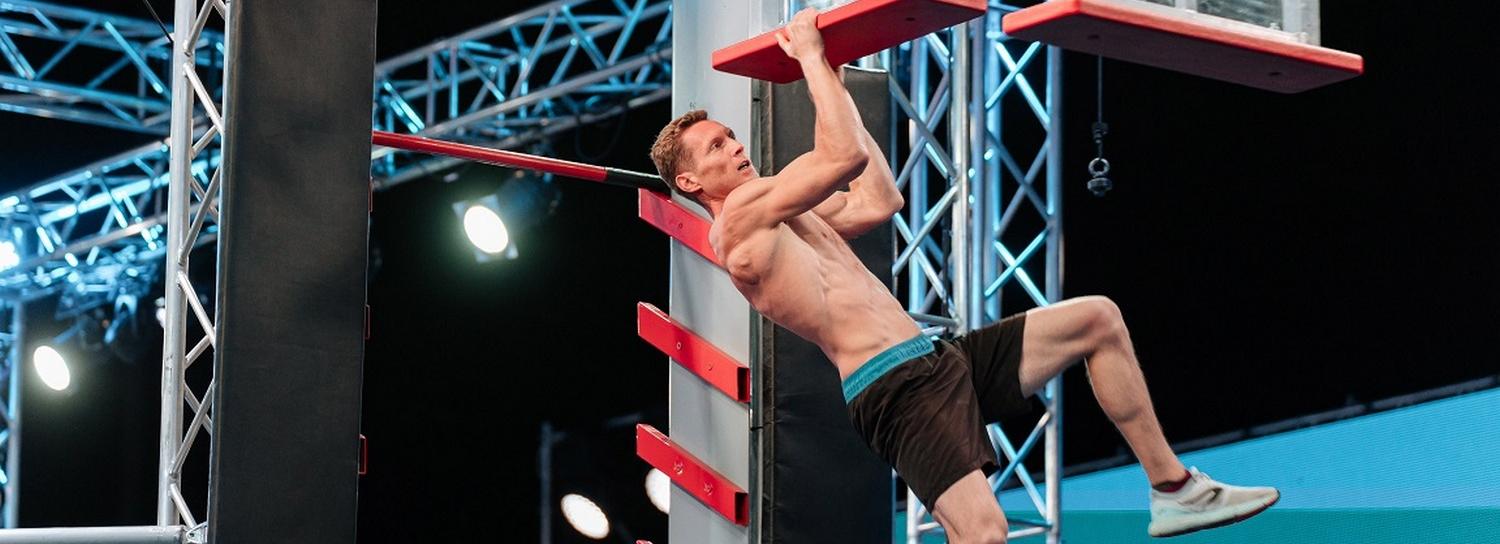 Водитель автобуса и грузчик из Новосибирска сыграют в «Русском ниндзя»