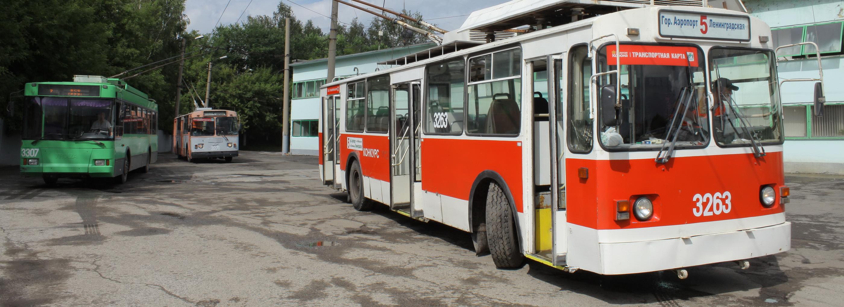 Чиновников и депутатов хотят обязать ездить на общественном транспорте