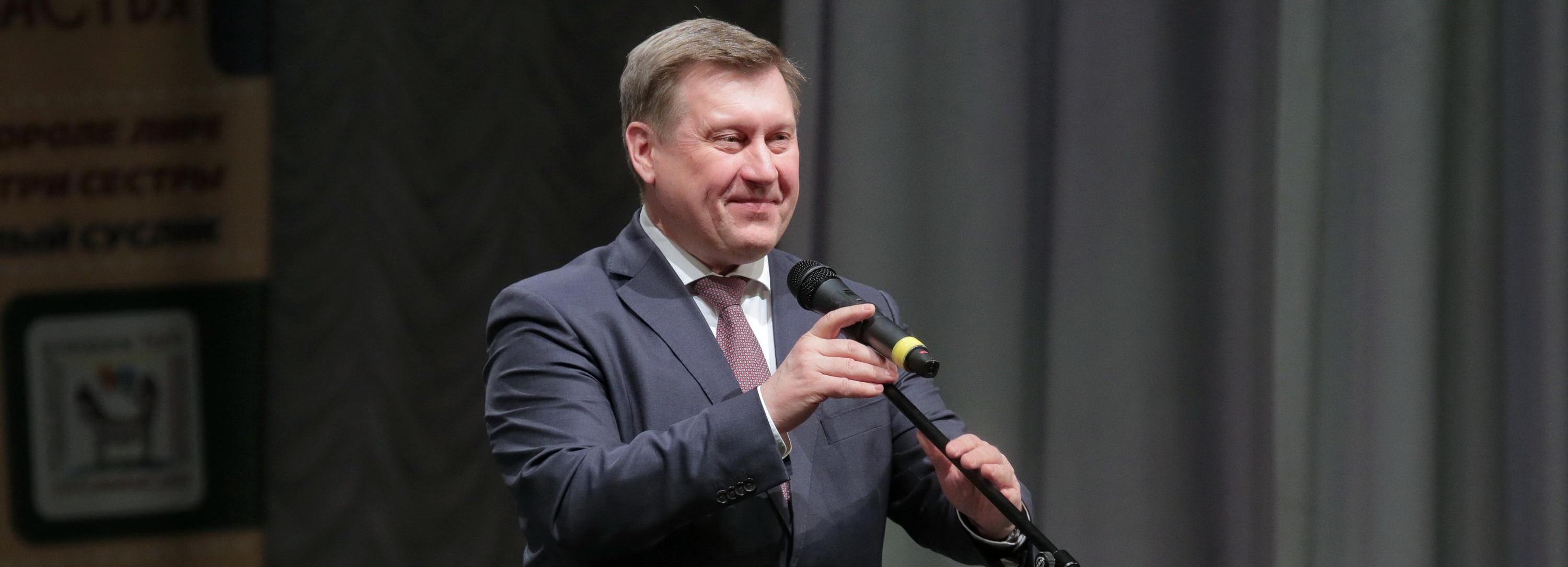 Мэр Локоть поздравляет новосибирцев с Днём автомобилиста