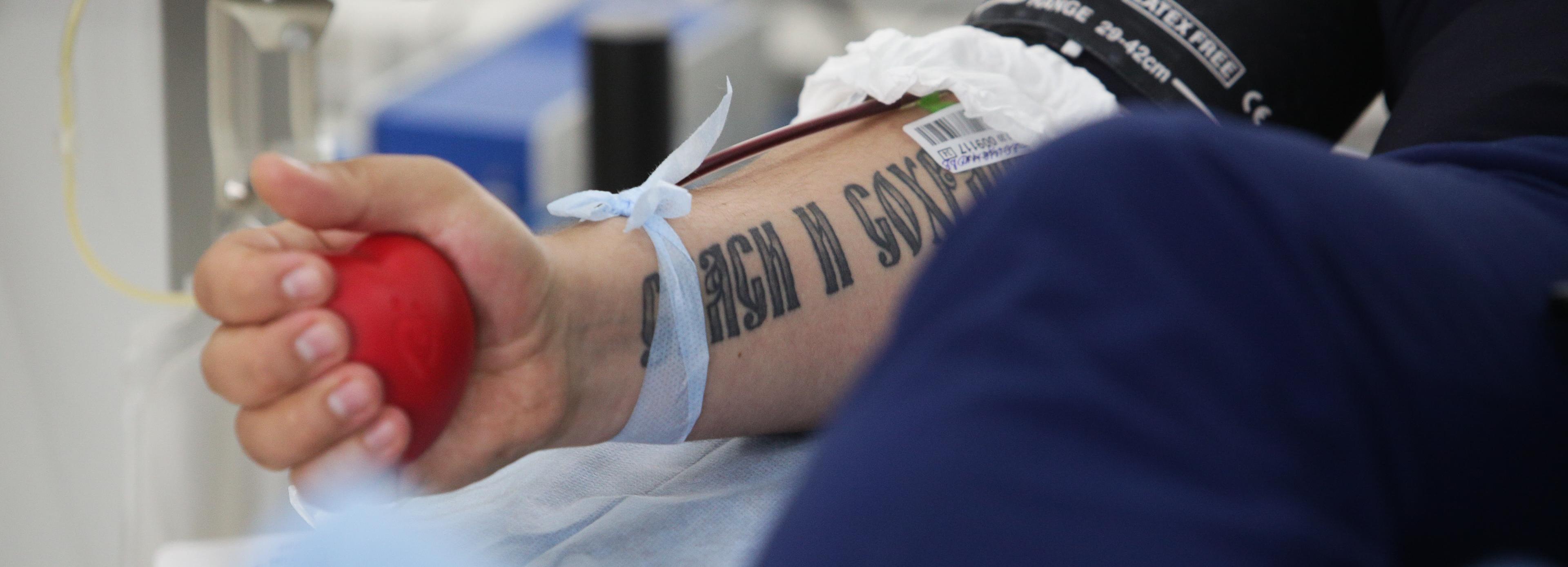 Новосибирцы сдадут кровь и нарисуют граффити в День донора