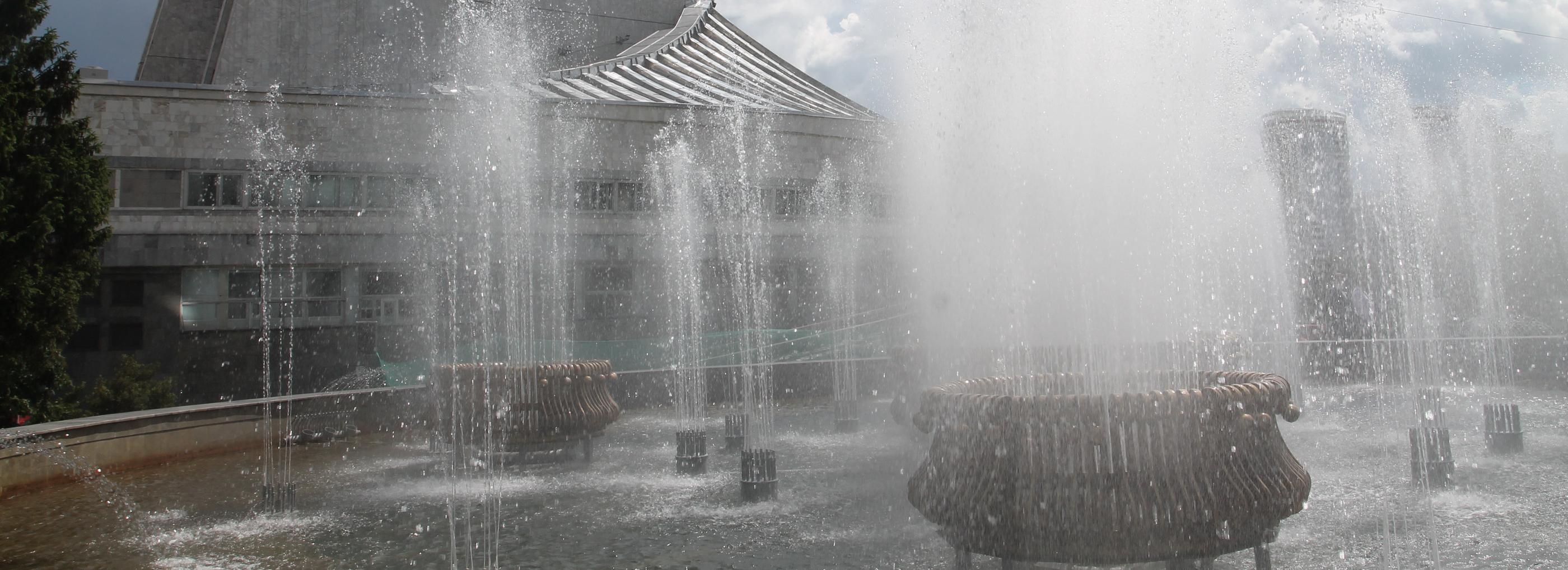 Арт-проект «Великие. Пушкин» перенесли в здание «Глобуса» из-за погоды