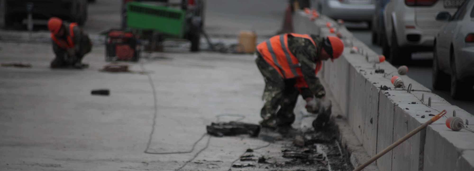 Разрушающийся мост через реку Ельцовку на Сухарной отремонтируют