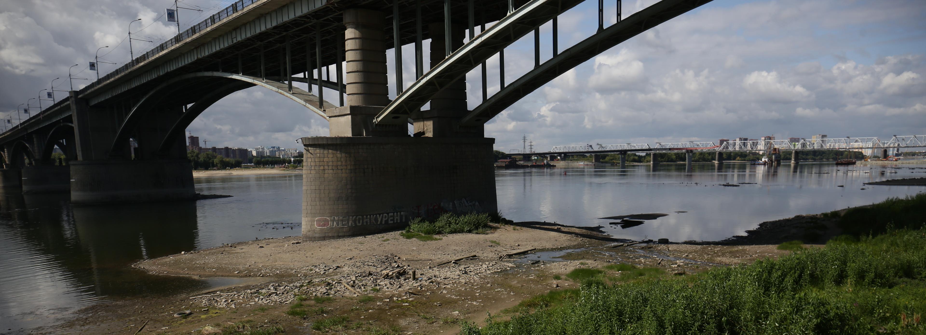 Из-за уменьшения сбросов Новосибирской ГЭС на Оби может быть опасно