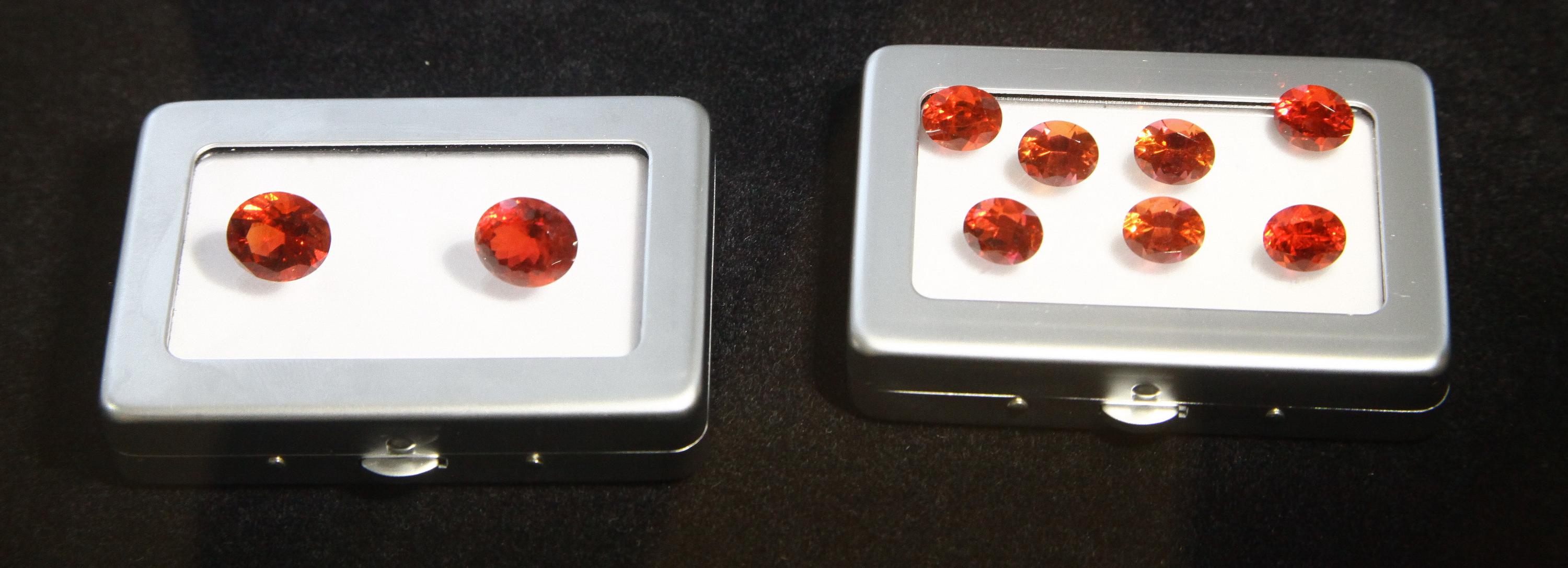 «Мы сварили изумруд»: искусственные кристаллы выставили в краеведческом