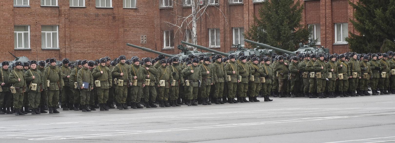 Травников проводил первый эшелон из Новосибирска в зону спецоперации