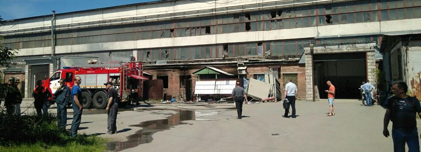 Подробности страшного взрыва в цехе на улице Плотинной: погиб рабочий