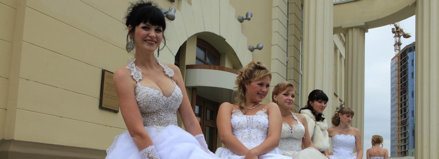 14 февраля в Новосибирске бургерную превратят в шуточный ЗАГС