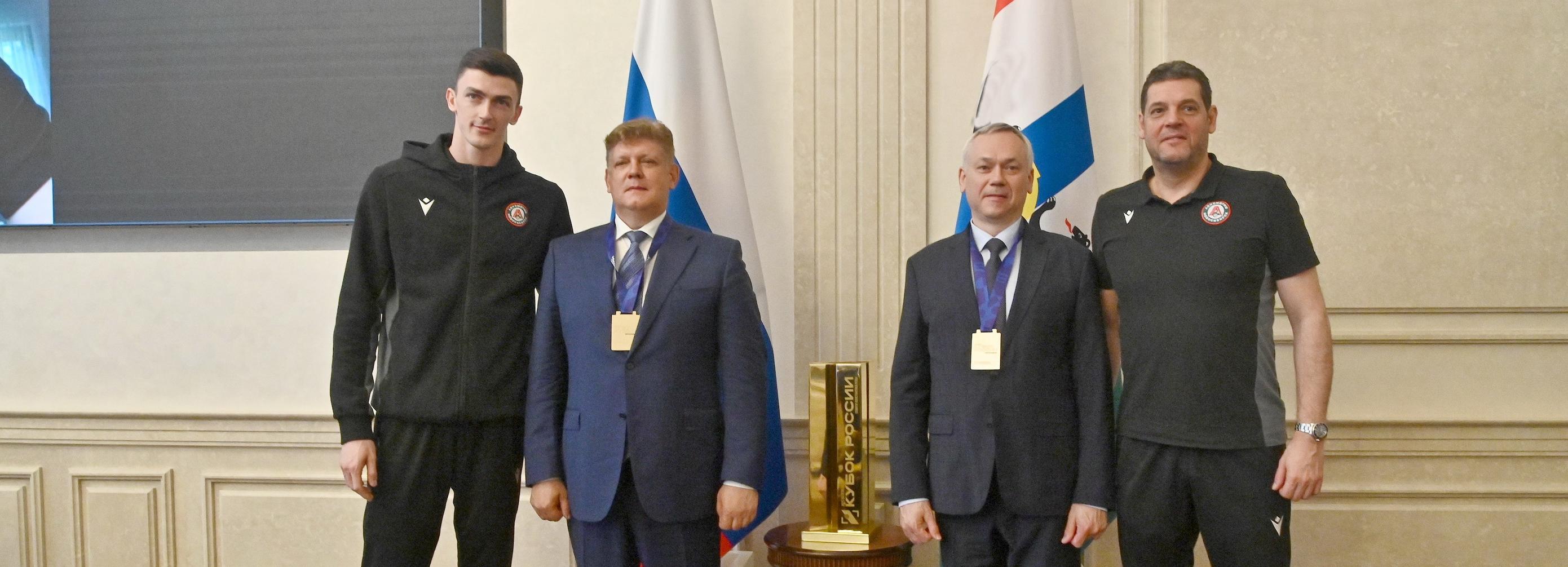 Полпред и губернатор поздравили ВК «Локомотив» с победой в Кубке России