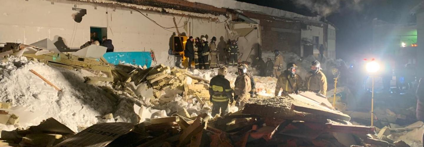 Девушка погибла при обрушении крыши в кафе на бульваре Молодёжи