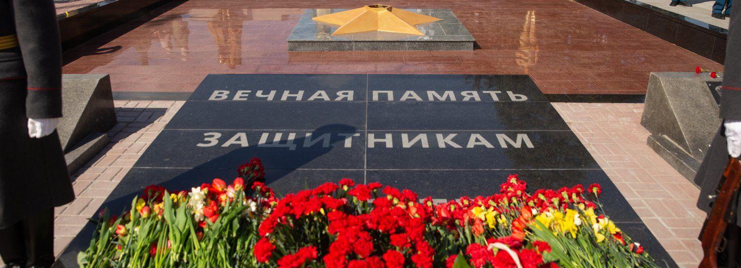 Мемориал Славы обновили в городе-побратиме Новосибирска ко Дню Победы