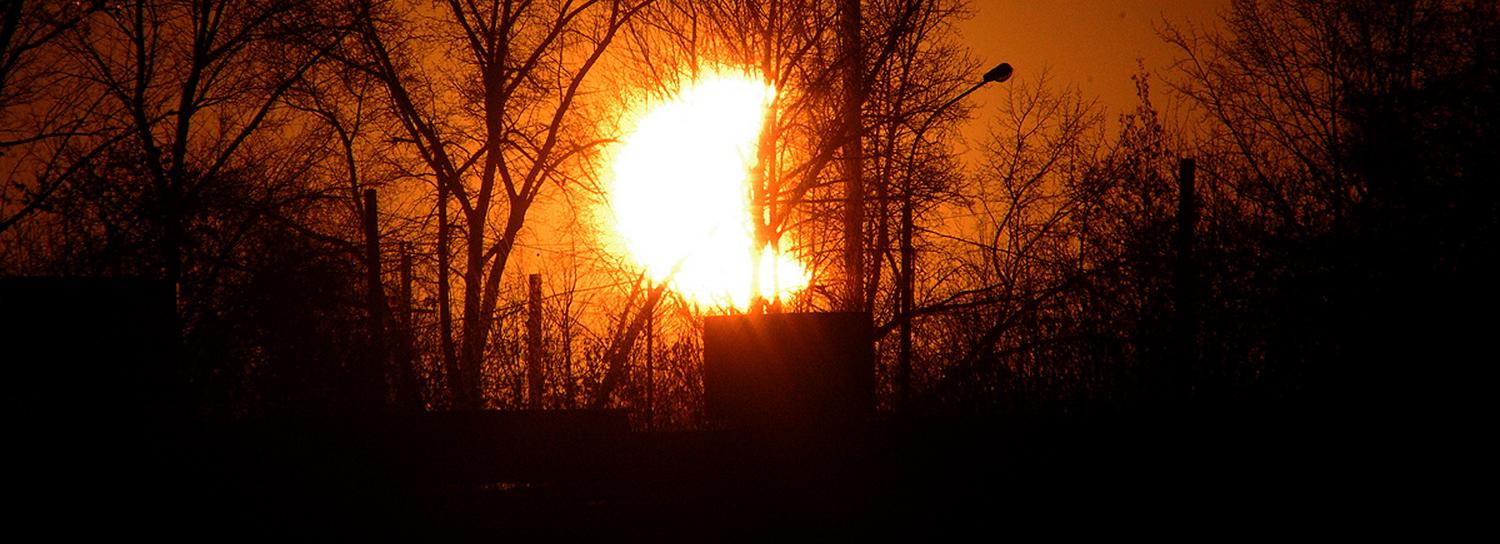 Новосибирцы увидели частичное солнечное затмение: семь ярких кадров