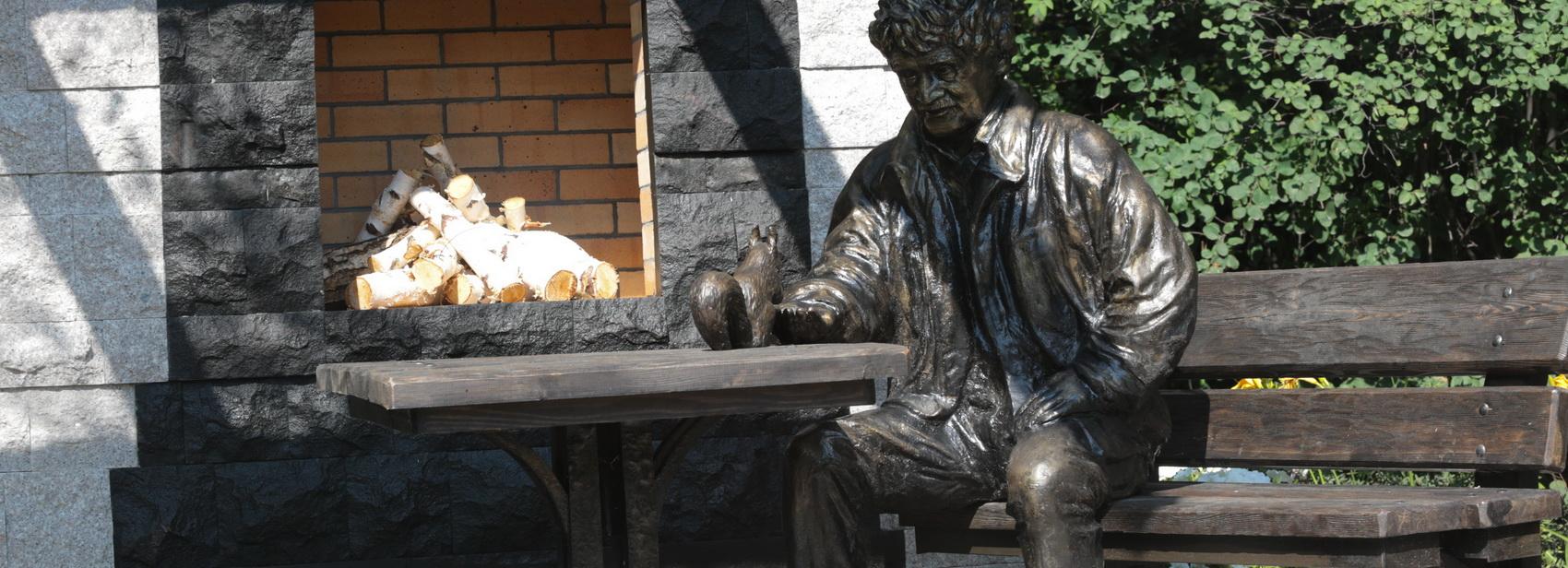 «Жизнь продолжается»: зоопарк показал архивные фильмы о Ростиславе Шило