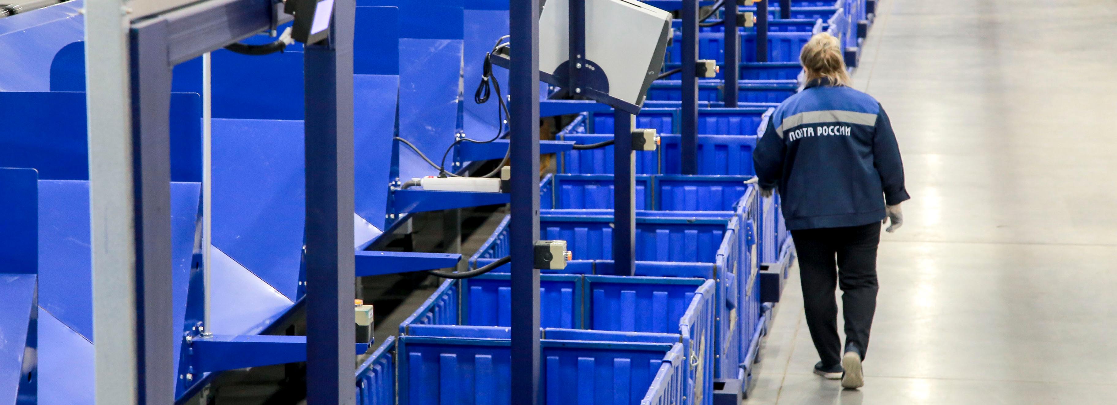 Больше 14 500 посылок бесплатно отправили в зону СВО новосибирцы