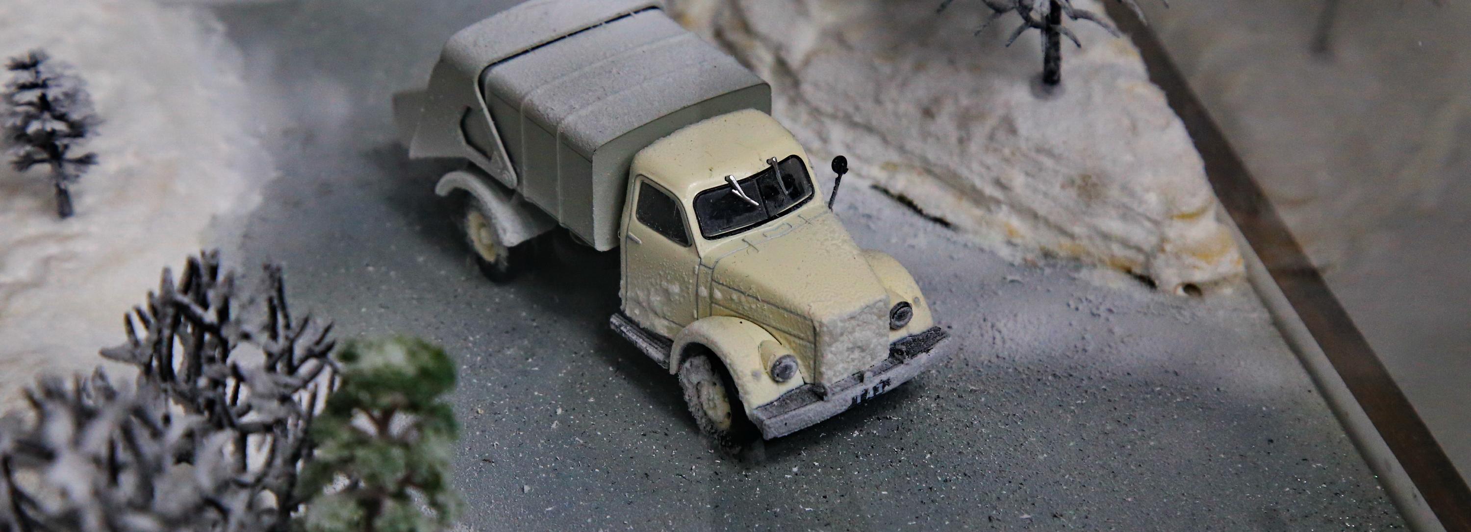 Больше 100 мусоровозов вышли после каникул на улицы Новосибирска