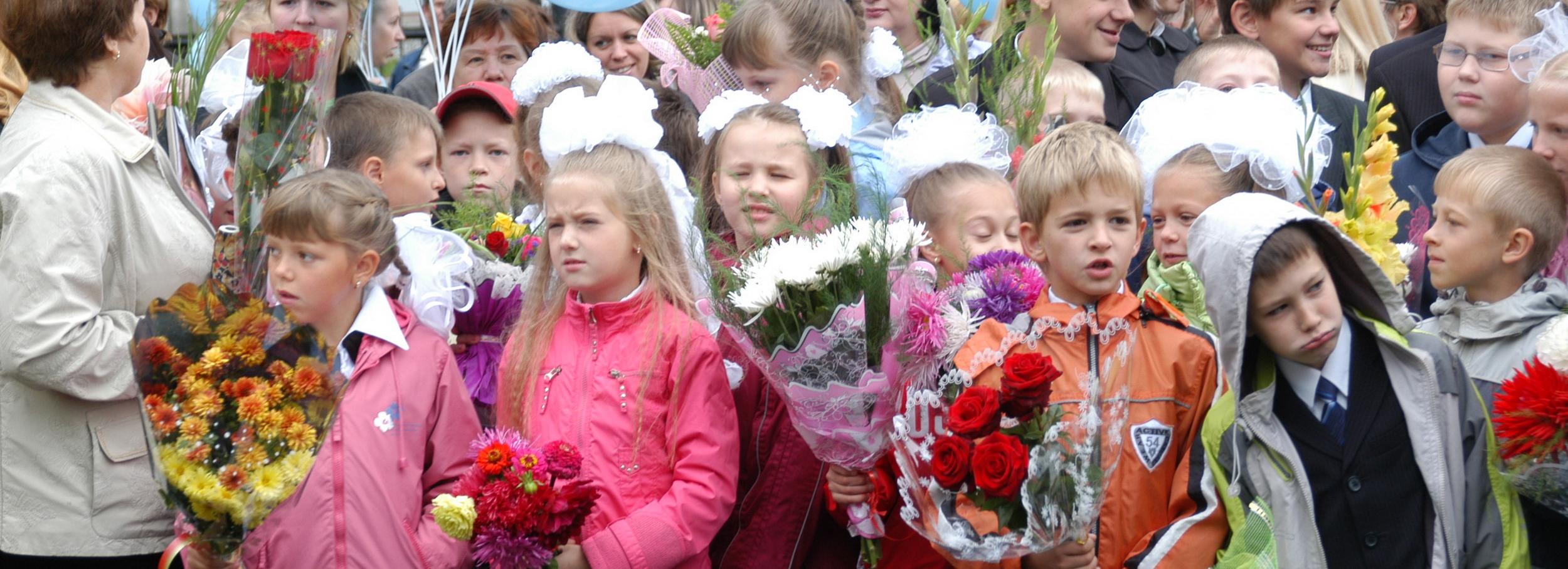 Больше 20 тысяч детей уже записали в первые классы в Новосибирске