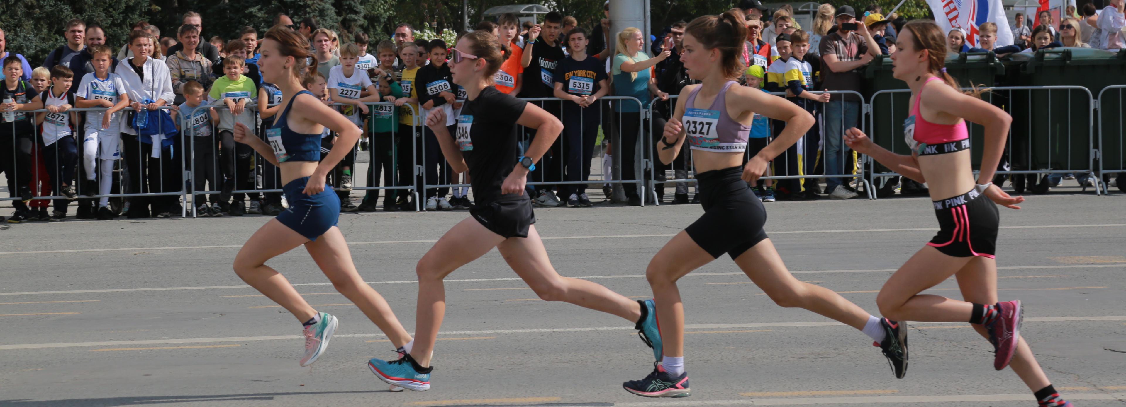 И тут все побежали: как в Новосибирске прошёл фестиваль бега — фото