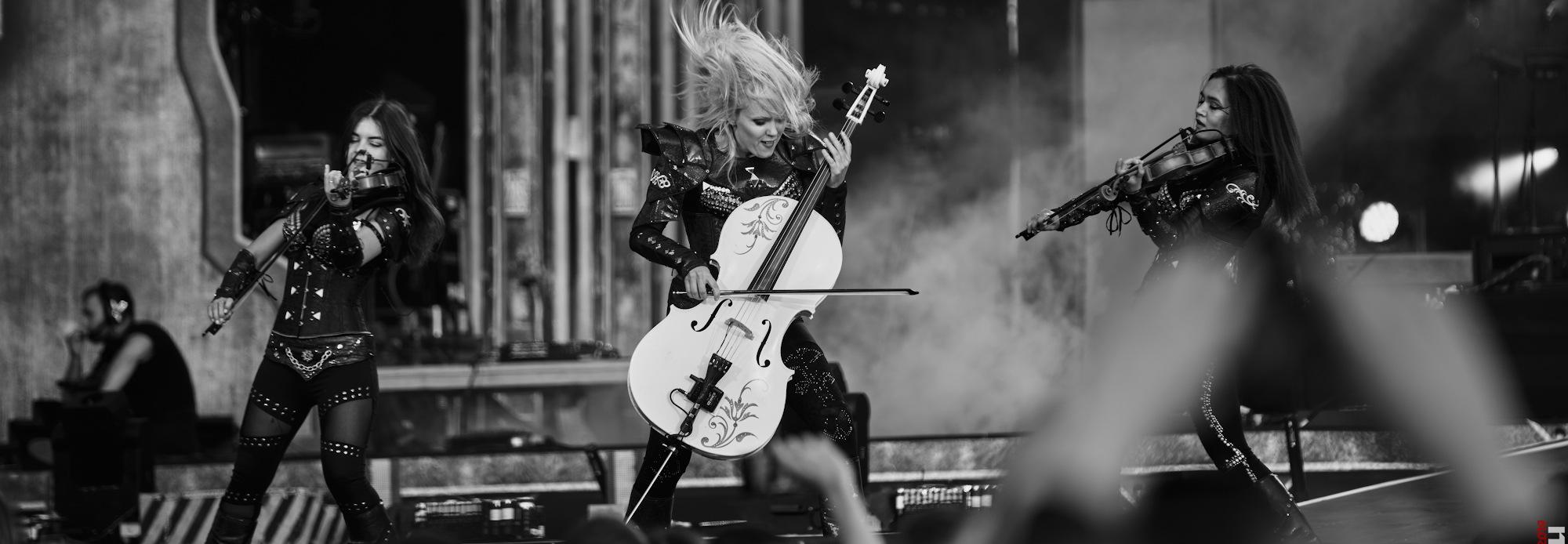 Клип о коронавирусе сняли новосибирские скрипачки из группы Silenzium