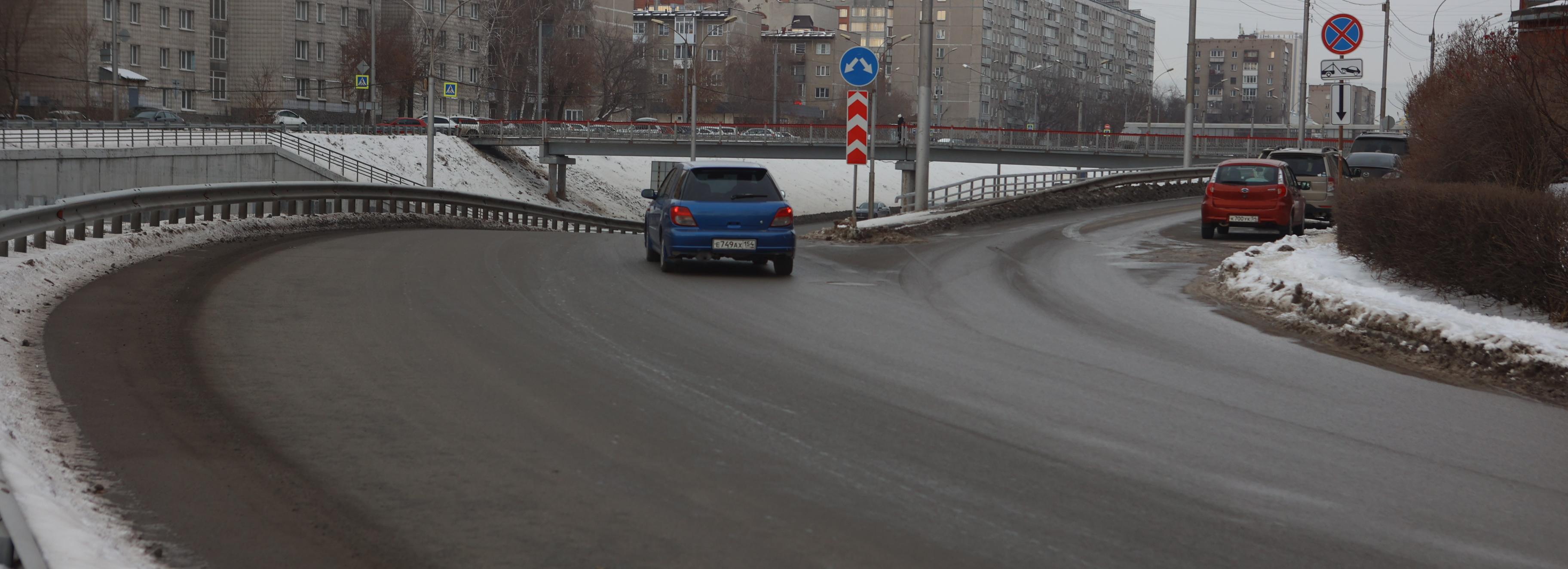 Сузили проезжую часть путепровода над Ипподромской магистралью