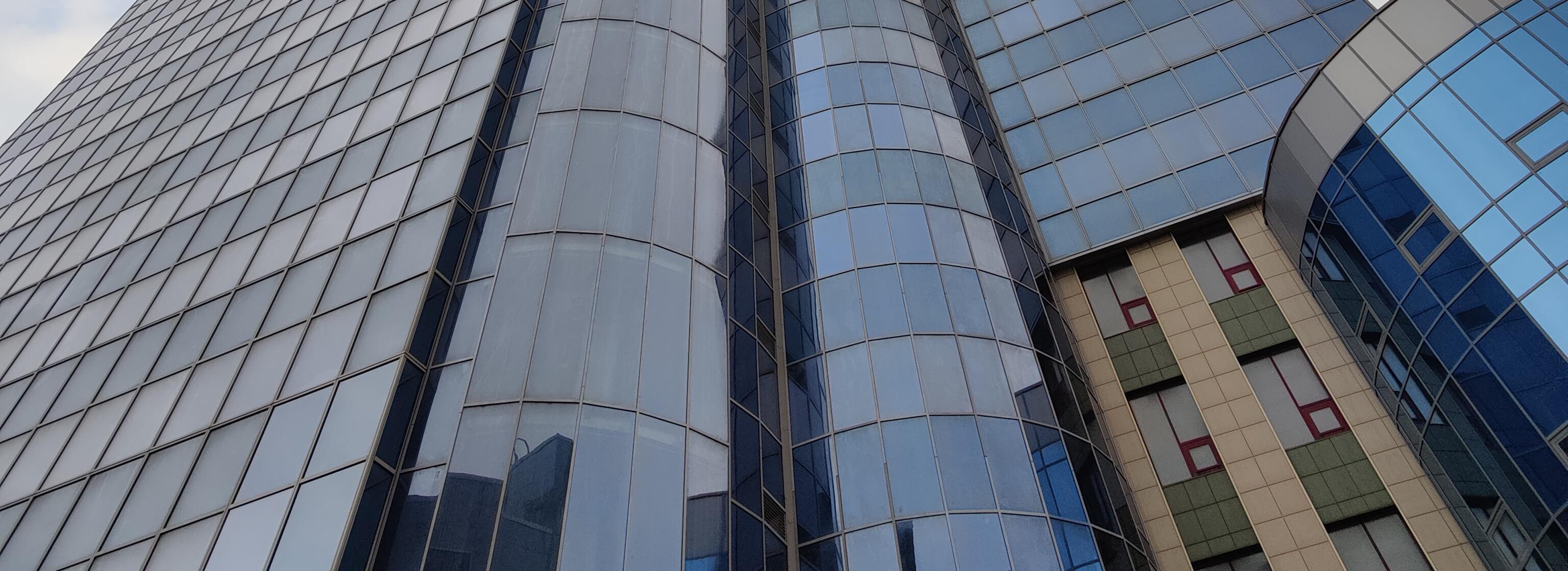 Бизнес-центр «Манхэттен» на проспекте Димитрова готовят к открытию