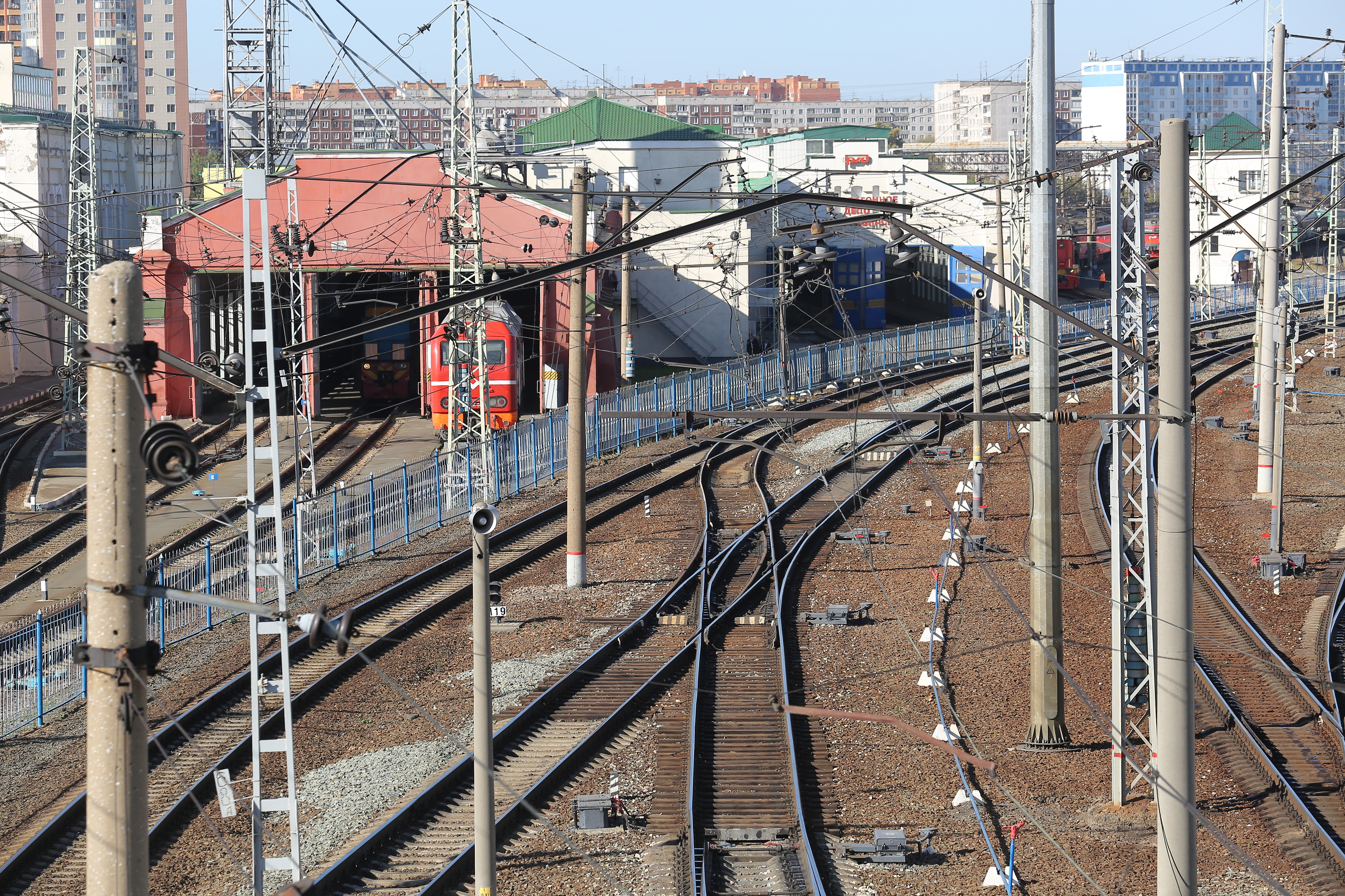 На станции в Новосибирске устраняют течь в цистерне с газом