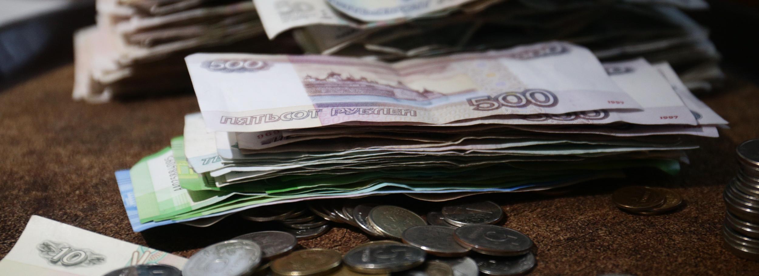 Заплатите и летите: как быстро узнать о своих долгах у приставов