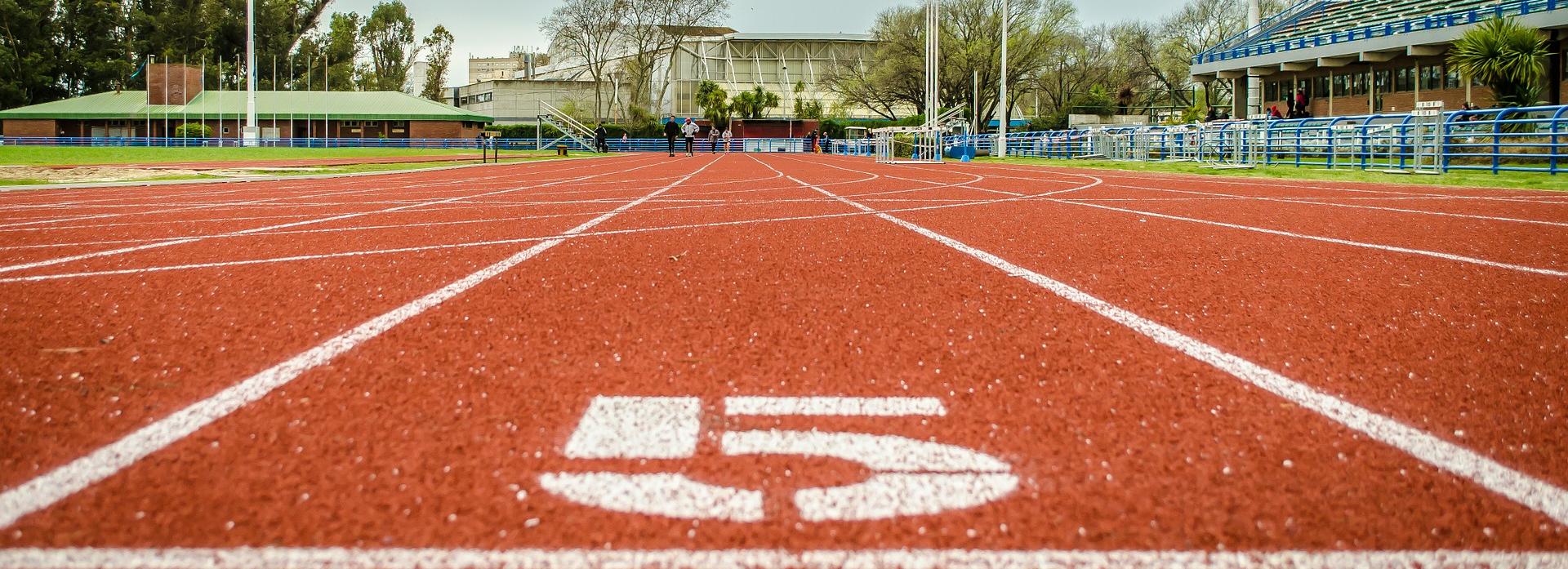 Слепой легкоатлет привёз в Новосибирск золото из Туниса