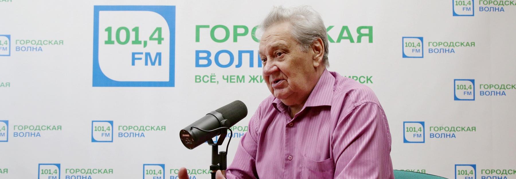 Однажды в Новосибирске: хищные японцы, сухари и золотой дождь над Сибирью