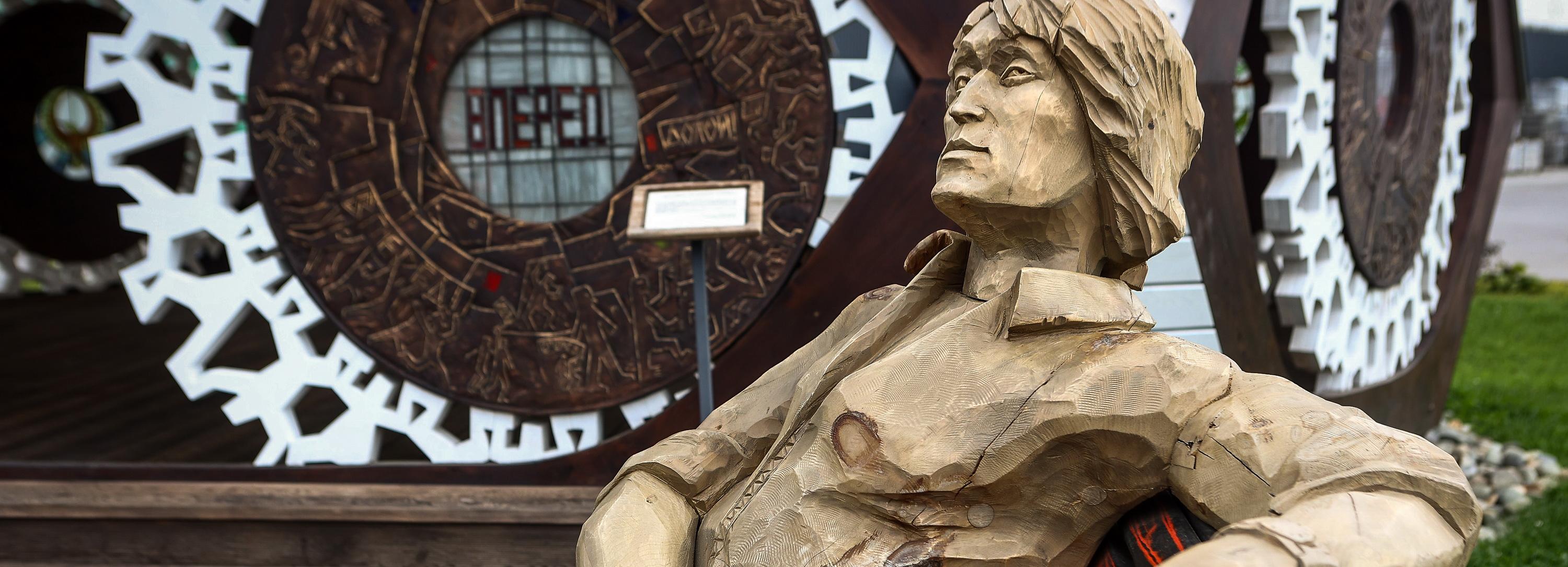 Сказка в промзоне: смотрим, как за это лето вырос «Цой-Парк» в Новосибирске