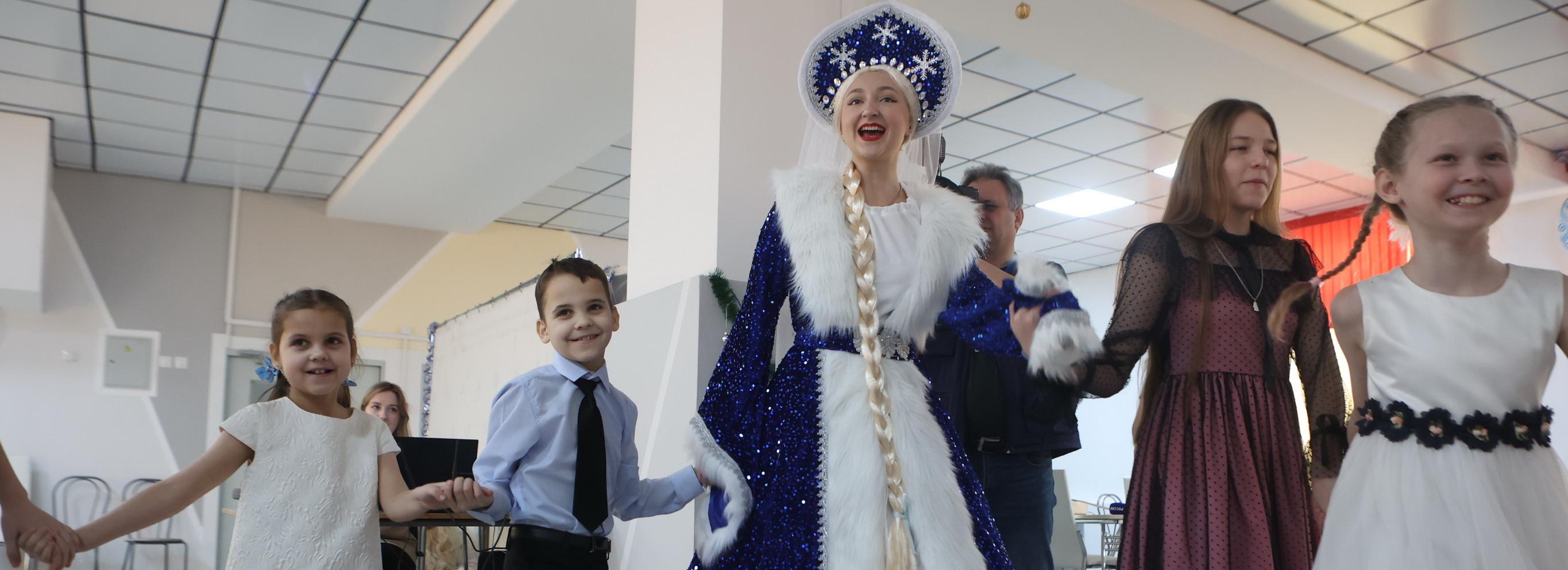 Десять детей из центра «Тёплый дом» проведут каникулы в семьях горожан