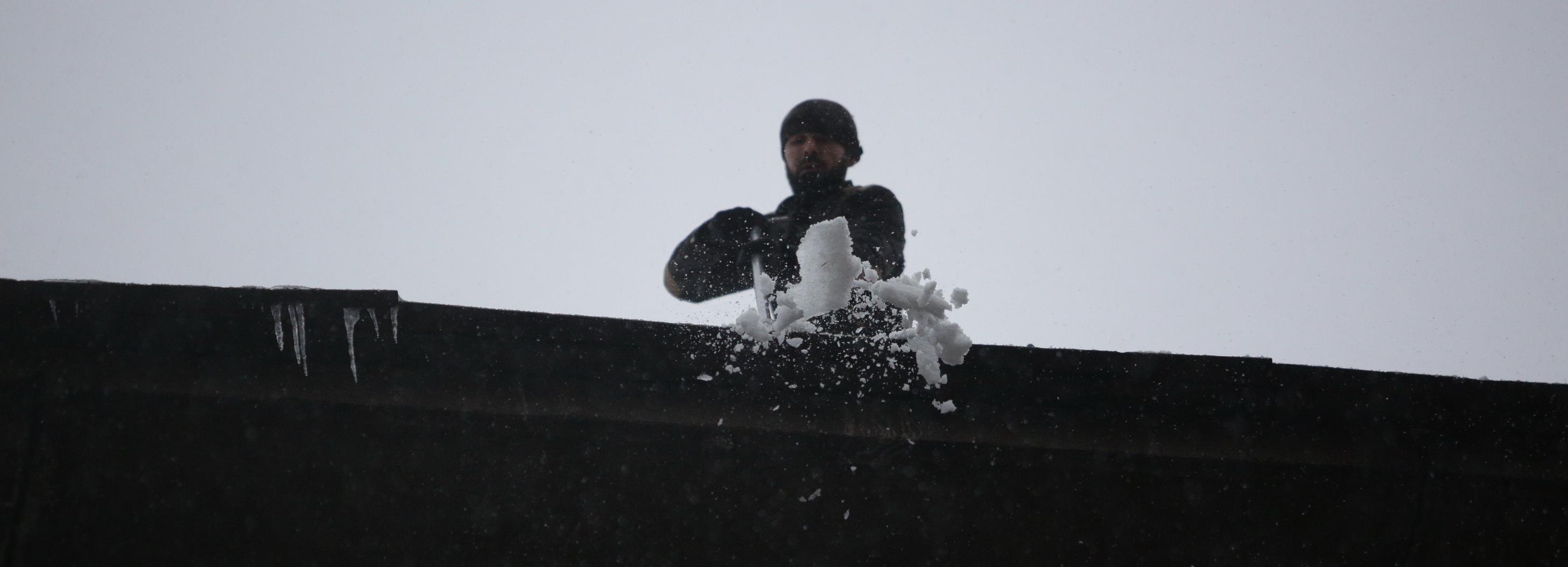 Контроль над очисткой крыш усилят после ЧП с ребёнком в Новосибирске