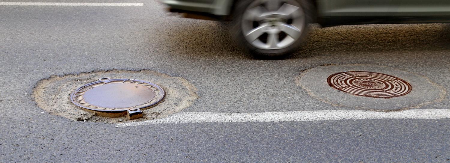 Охотники за металлом украли за год больше 300 люков в Новосибирске