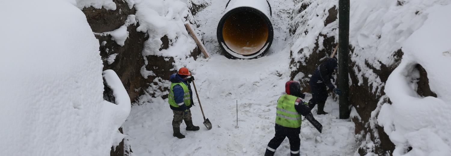Двухкилометровый коллектор прокладывают к новому ЛДС в Новосибирске