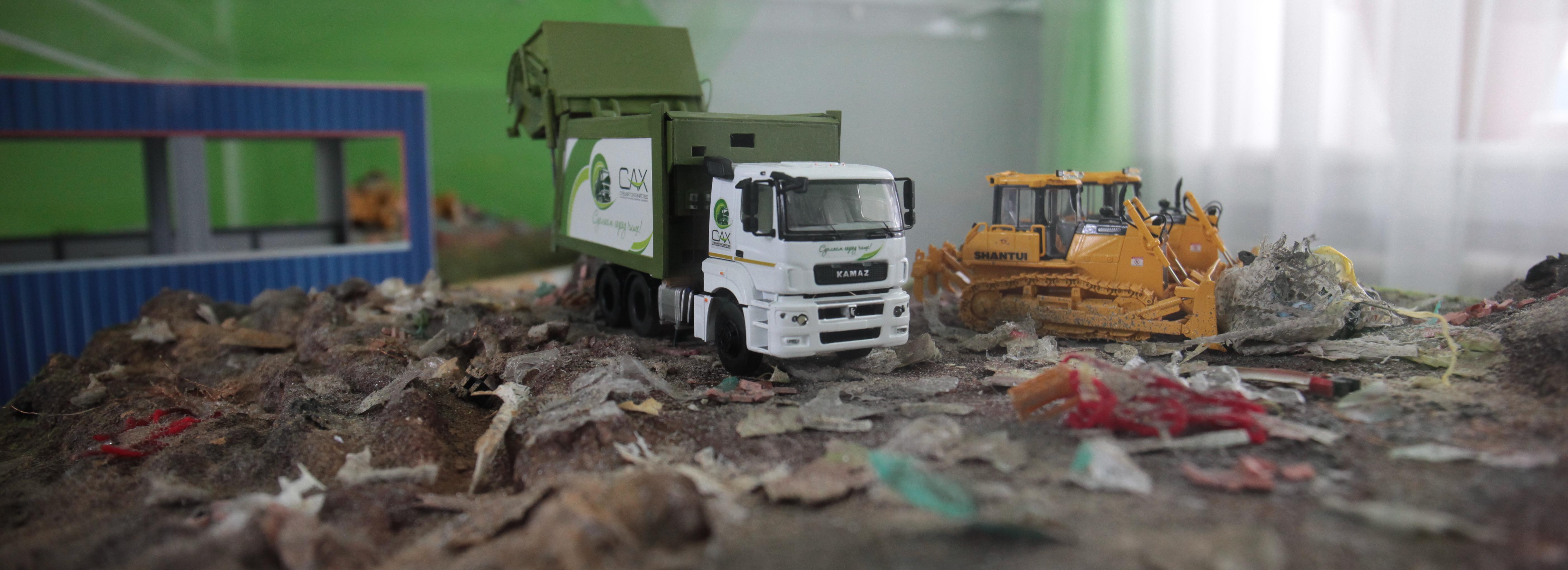 Неостывшая зола едва не спалила мусор в частном секторе Новосибирска