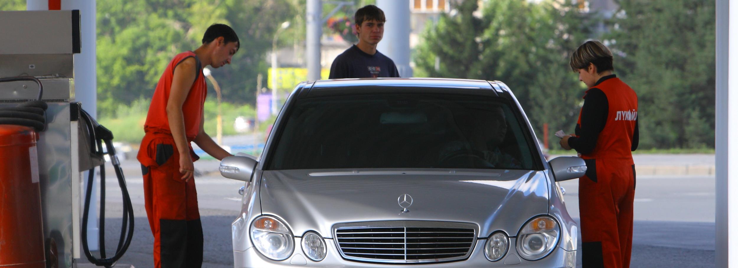 Когда остановится рост цен на бензин — мнение эксперта