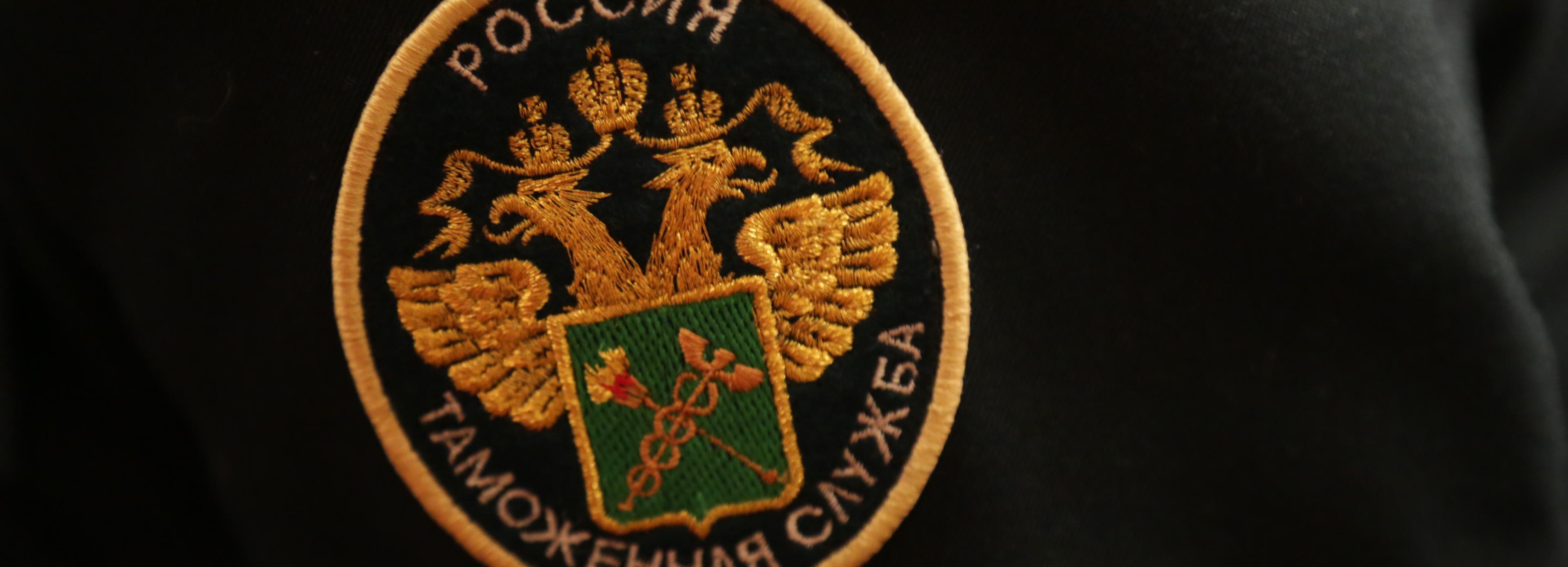 Конфискованные планшеты и смарт-часы передали новосибирским военным