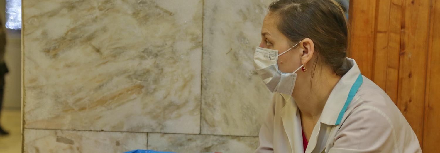 Новосибирцы столкнулись с нехваткой медицинских масок в аптеках