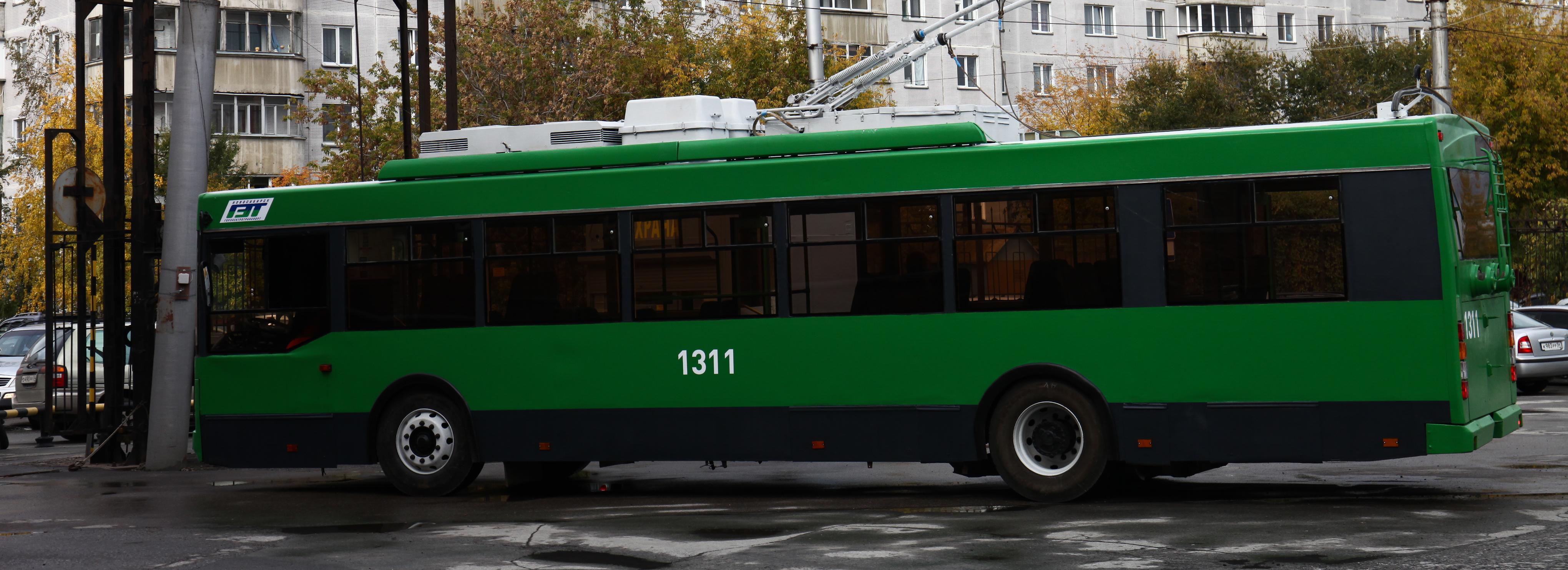 Бескондукторную оплату внедрили в новосибирском троллейбусе №10