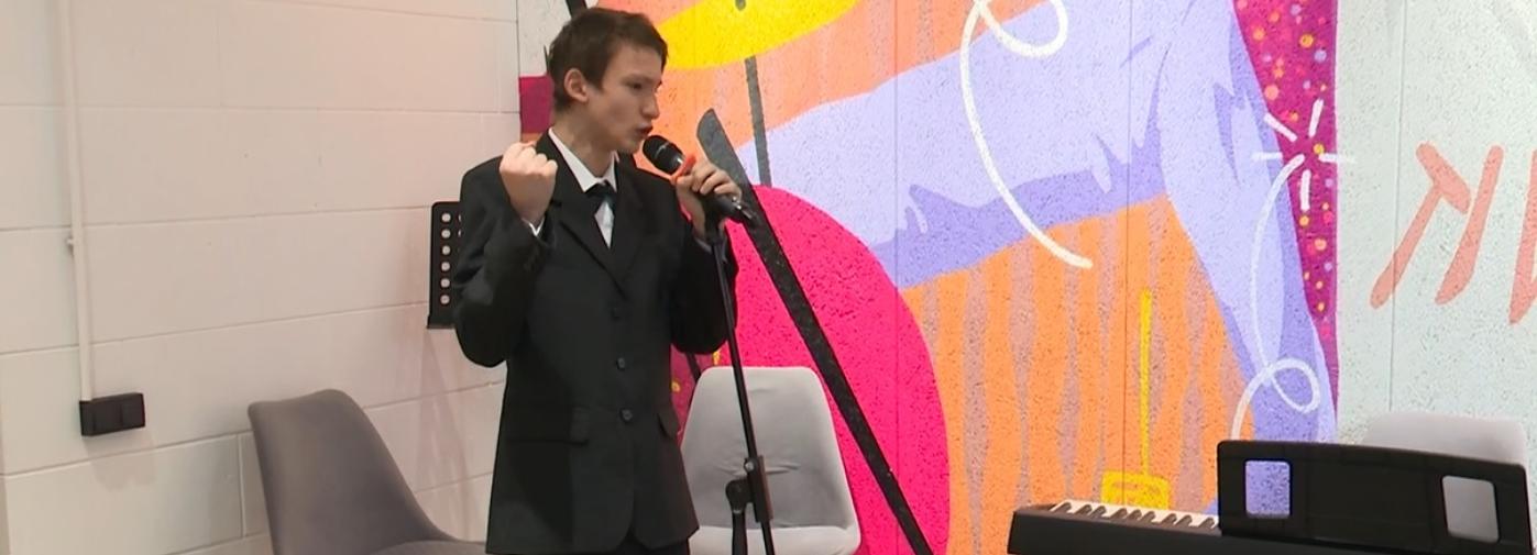 Новосибирец с ДЦП выиграл 100 тысяч на конкурсе «Новая волна»