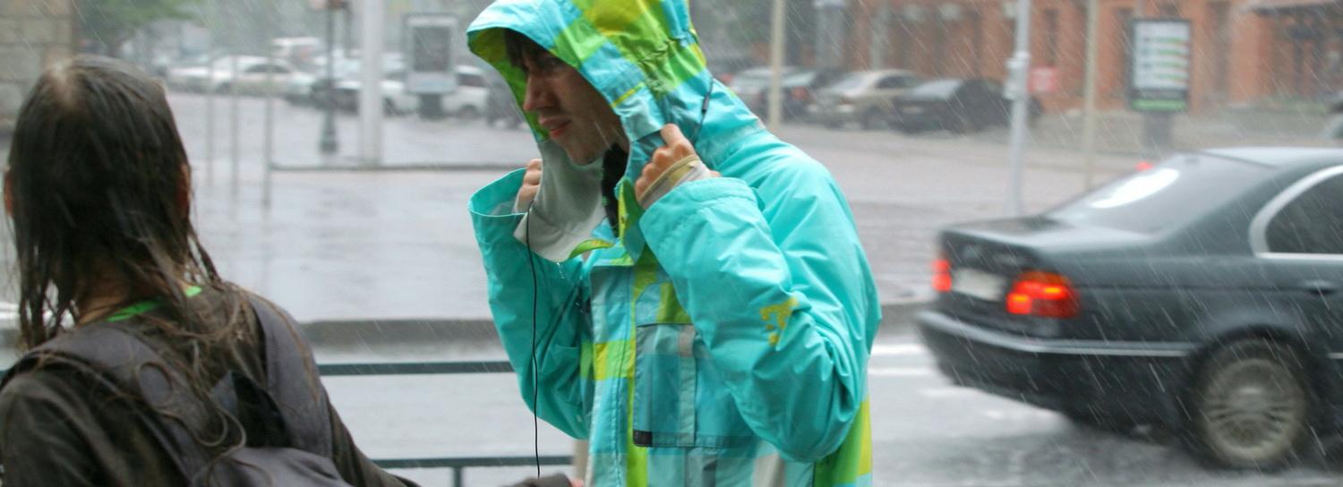 Ураган, гром и молнии обрушатся на город — предупреждение синоптиков