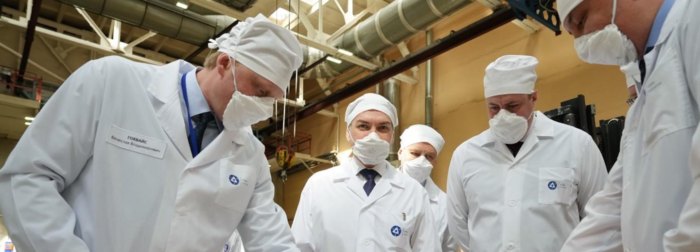 «Впечатляющее производство»: мэр Кудрявцев побывал на НЗХК