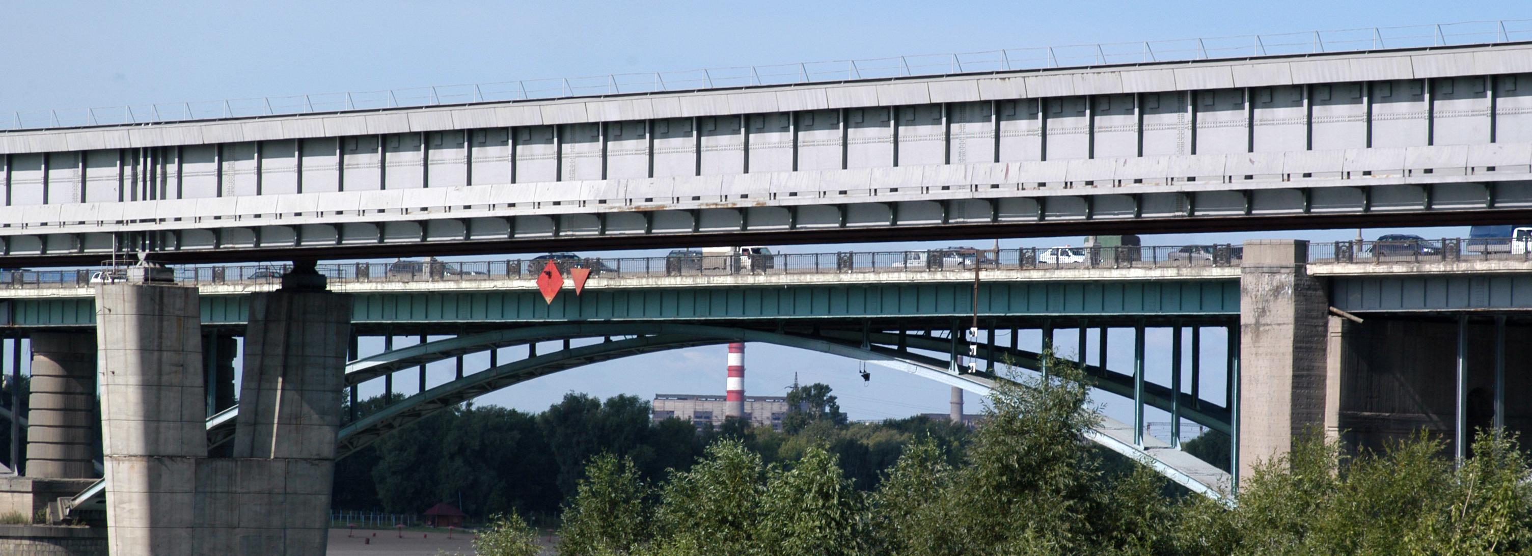 Построенный в 80-е годы метромост отремонтируют в Новосибирске