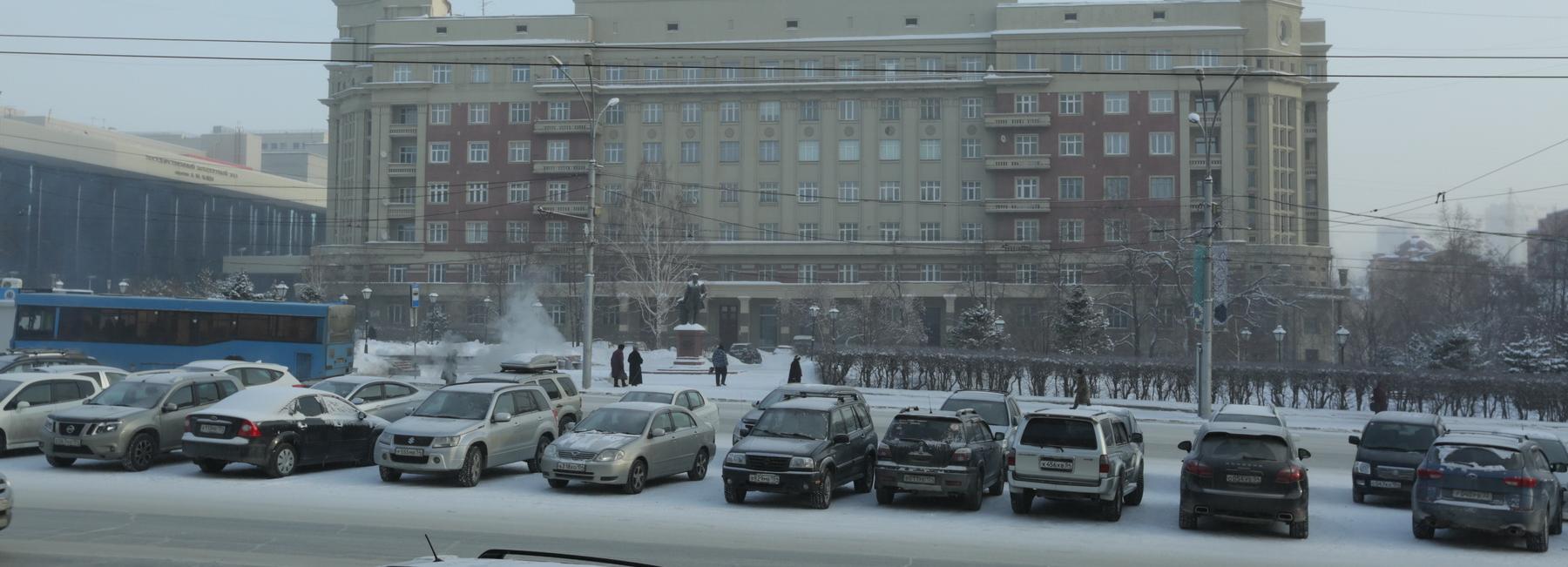 Свердлов vs Невский: проголосуйте за название исторической площади